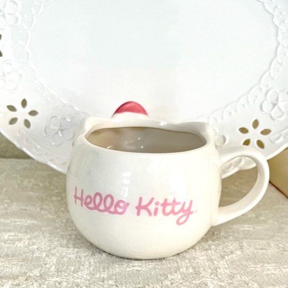 HELLO KITTY Coffee Mug - Picture 2 of 2